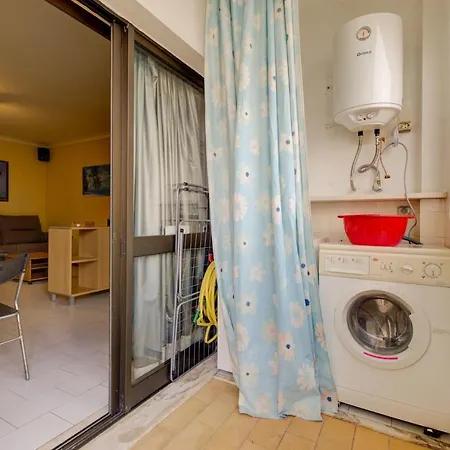 Praia Da Rocha Sleeps 4 With Pool And Wifi 波尔蒂芒