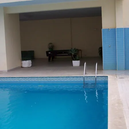 Praia Da Rocha Sleeps 4 With Pool And Wifi 公寓 *