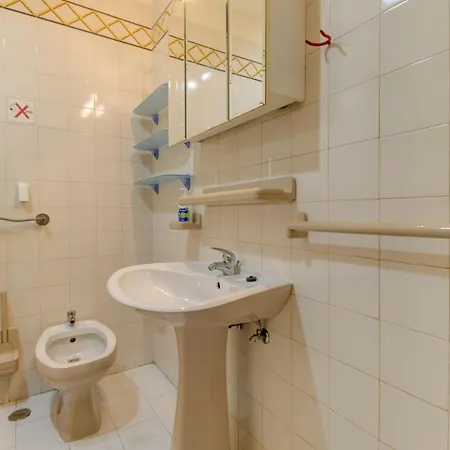Praia Da Rocha Sleeps 4 With Pool And Wifi Апартаменти *