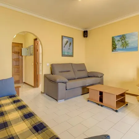 Praia Da Rocha Sleeps 4 With Pool And Wifi Портіман